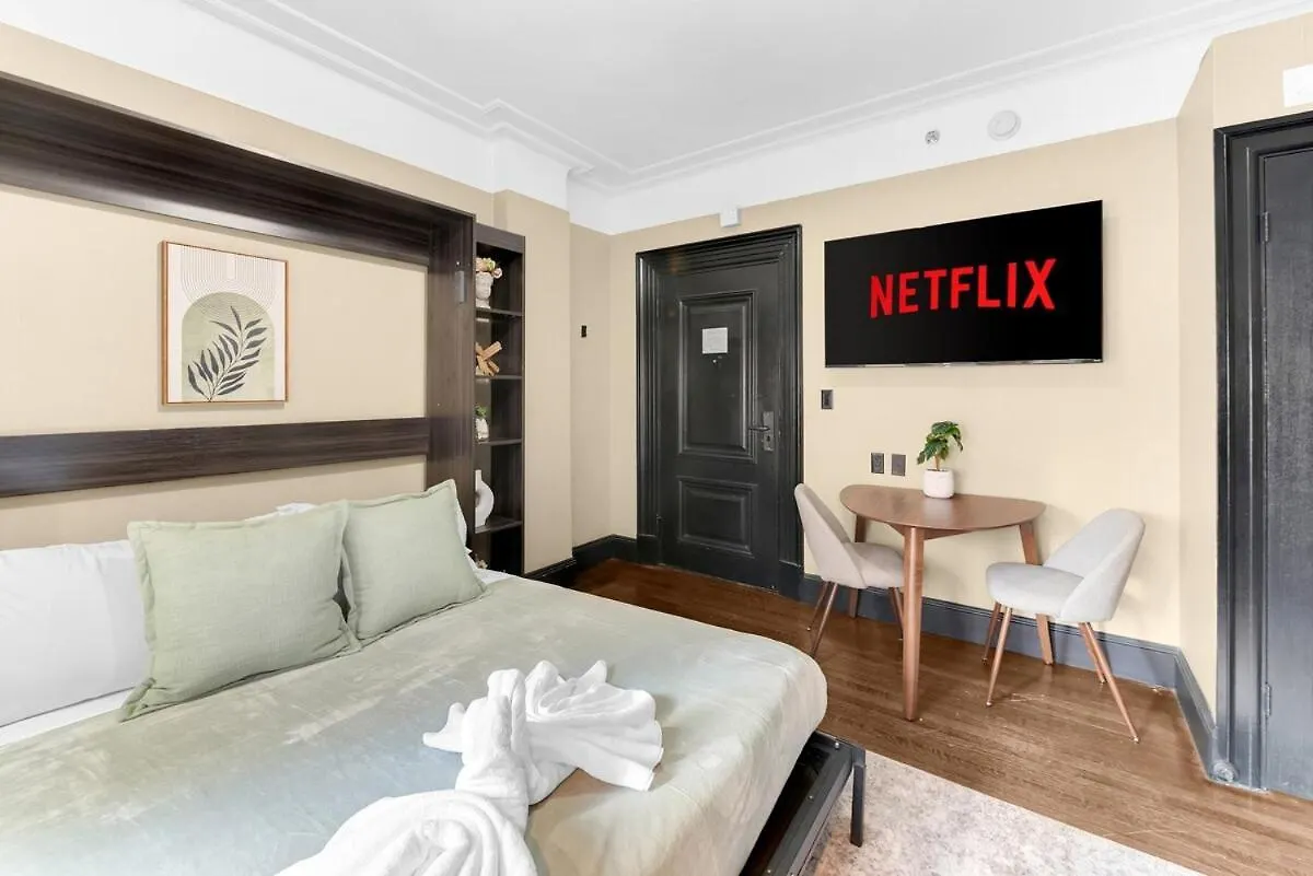 Highly Desired Times Square Apartment With Gym New York