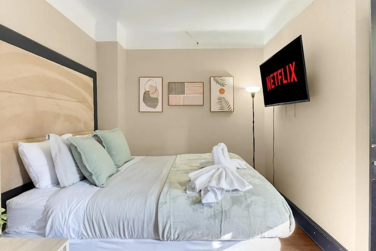 Highly Desired Times Square Apartment With Gym New York United States